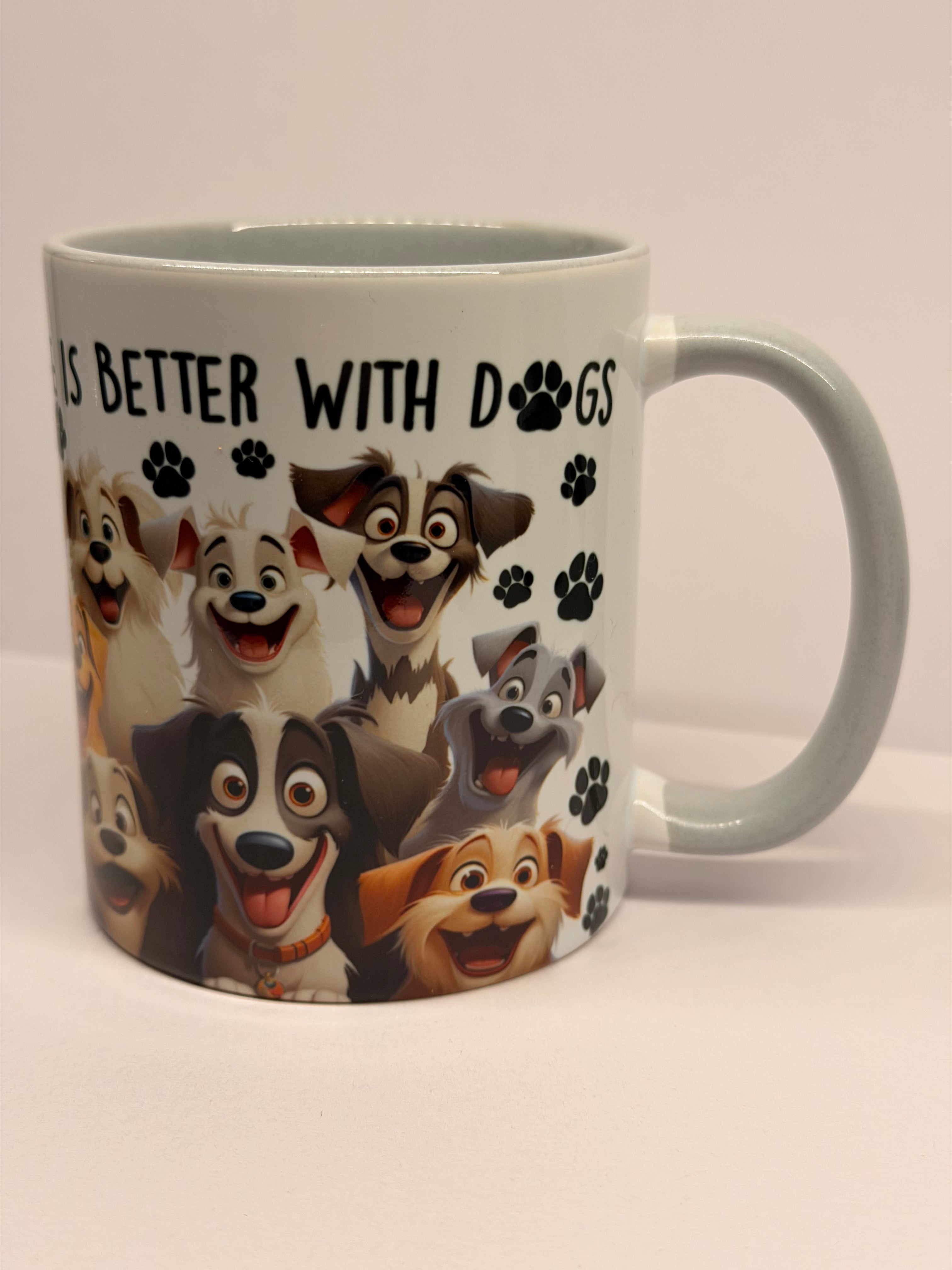 Κούπα “Life is Better with Dogs” – Σχέδιο με Διάφορα Σκυλάκια
